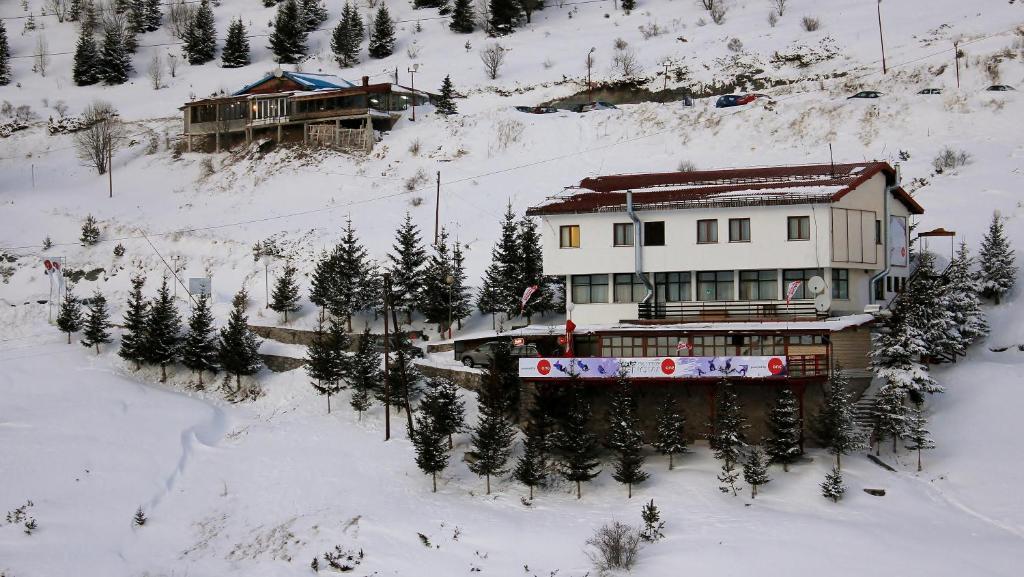 Snow Patrol Lodge Tetovo Bagian luar foto